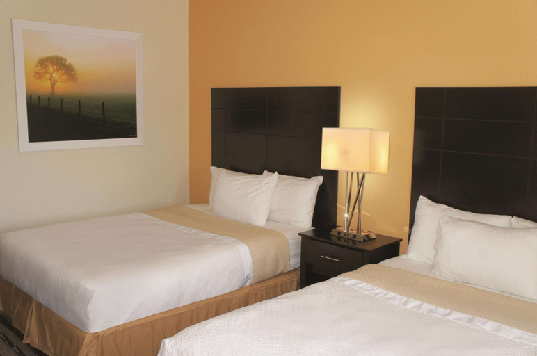 Bedroom 4, La Quinta Inn by Wyndham Lincoln, Nebraska, Lancaster