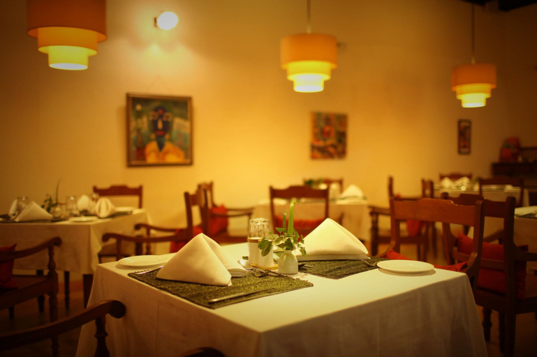 Food & Drinks 5, Maison Perumal - Cgh Earth, Viluppuram