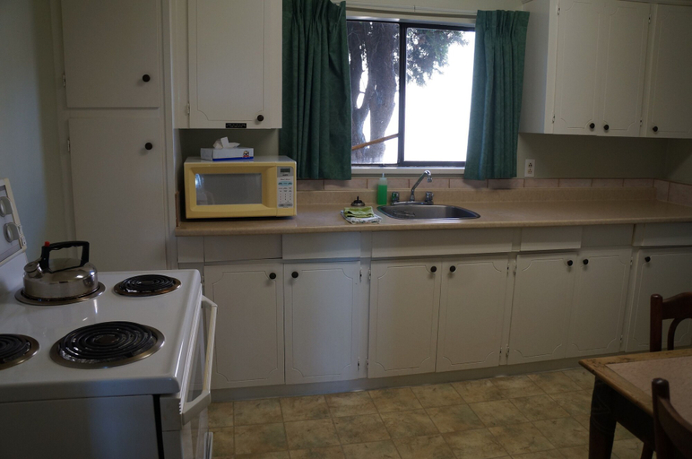 Others 4, Westward Inn & Suites, Greater Vancouver