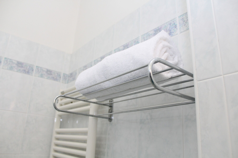 Bathroom 3, Hotel Caesar, Rimini