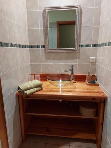 Bathroom 5, Le Moulin de L'étang, Ain