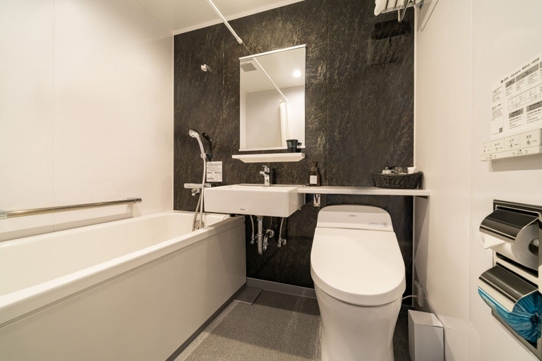 Bathroom 4, Goi Grand Hotel, Ichihara