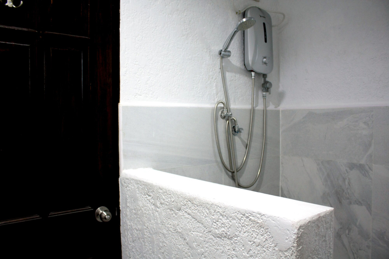 Bathroom, Sentro Suites Siargao, General Luna