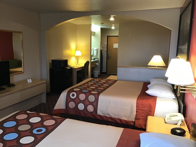 Bedroom 3, Super 8 by Wyndham Heyburn/Burley Area, Minidoka