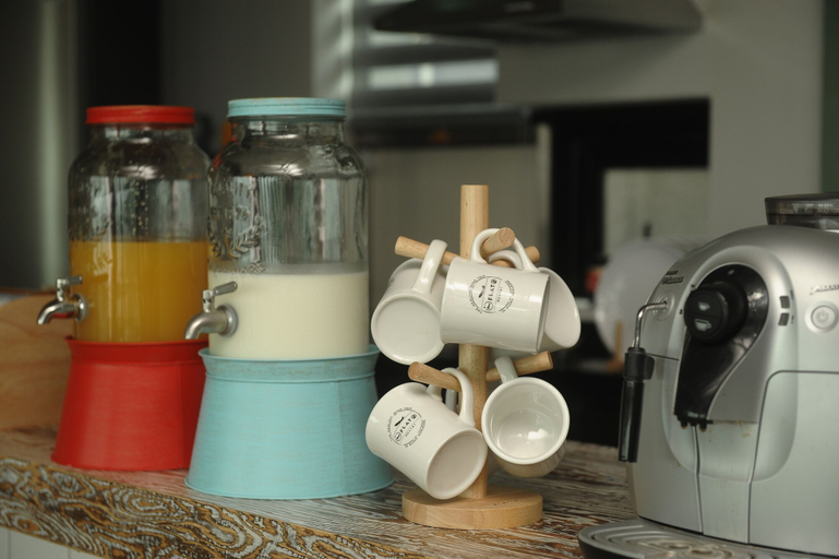 Food & Drinks 4, Flat B Hostel - Hostel, Haeundae