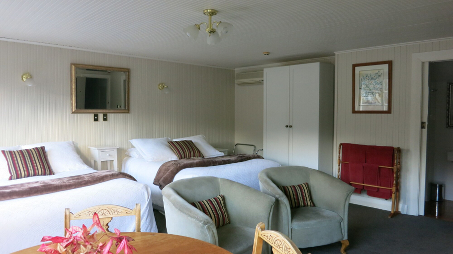Bedroom 3, Cheltenham House, Hurunui