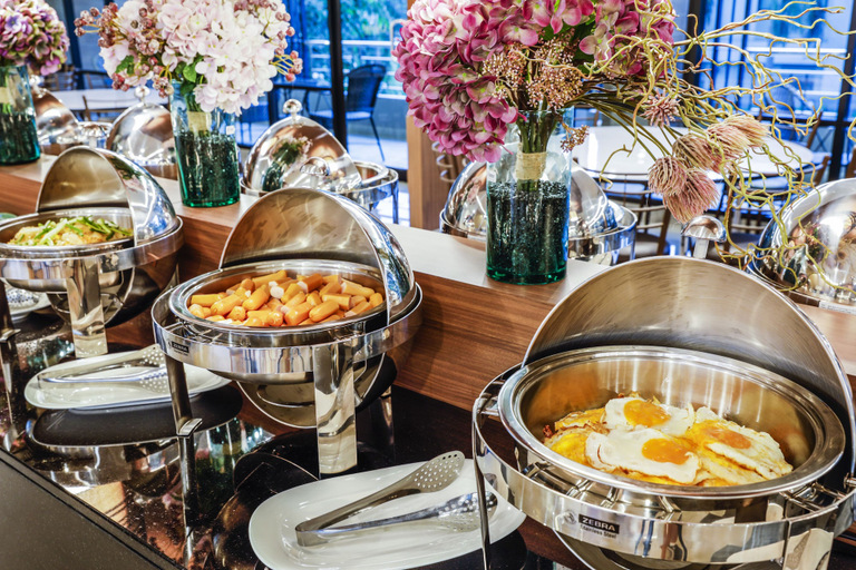 Livotel Hotel Hua Mak Bangkok - Food & Drinks