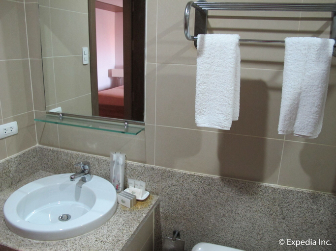 Bathroom 4, Leope Hotel, Mandaue City