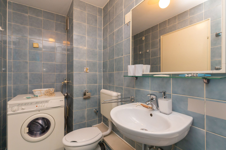 Bathroom 2, Hedera Estate, Hedera Studio 5, Dubrovnik