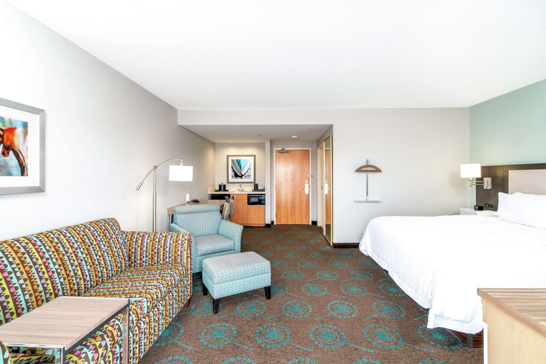 Bedroom 3, Hampton Inn & Suites Chincoteague Waterfront, Accomack