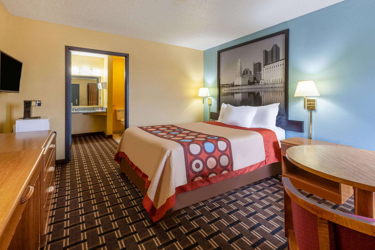 Bedroom 3, Super 8 by Wyndham Newcomerstown, Tuscarawas