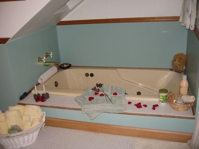 Bathroom, Beautiful Valley Guesthouse, Monroe