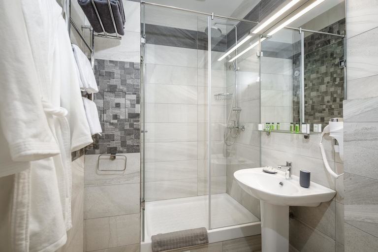 Bathroom 3, Grafit Hotel, Sochi gorsovet