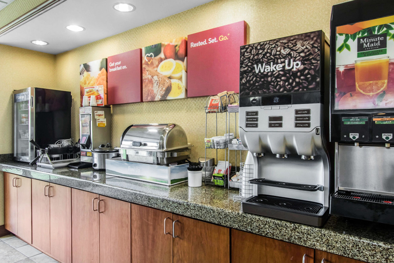 Food & Drinks 5, Comfort Suites Mount Vernon, Jefferson