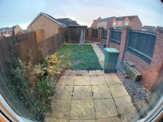 Others 4, Harpers Brook 5 bedrooms TV Netflix, Northamptonshire