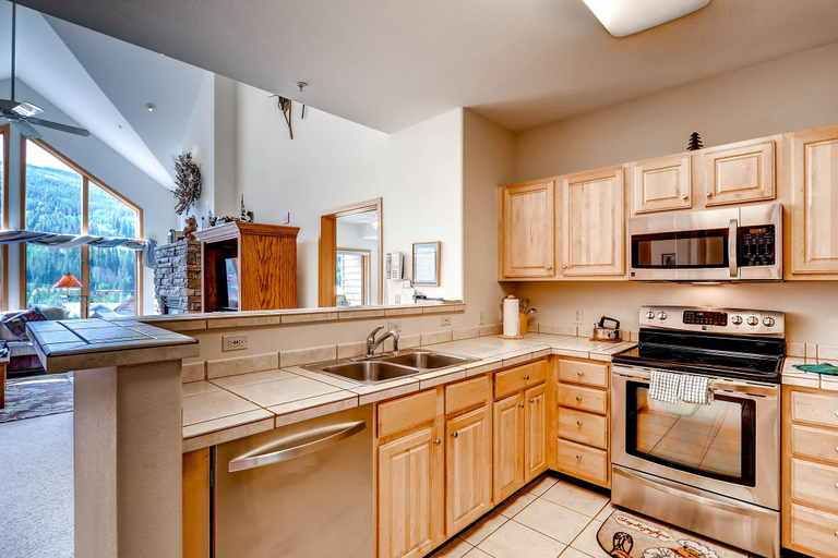 Others 5, Gateway Mountain Lodge, A Vail Resorts Property, Summit