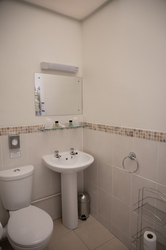 Bathroom 4, Trelawney Hotel, Torbay