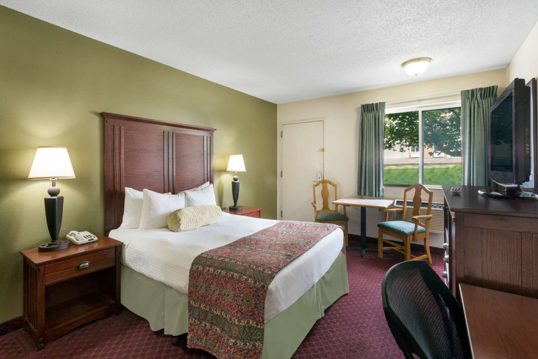 Bedroom 3, Baymont by Wyndham Bozeman, Gallatin