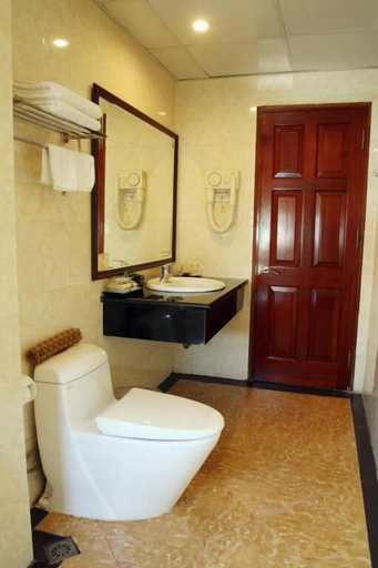 Bathroom 4, City Bay Hotel, Hạ Long