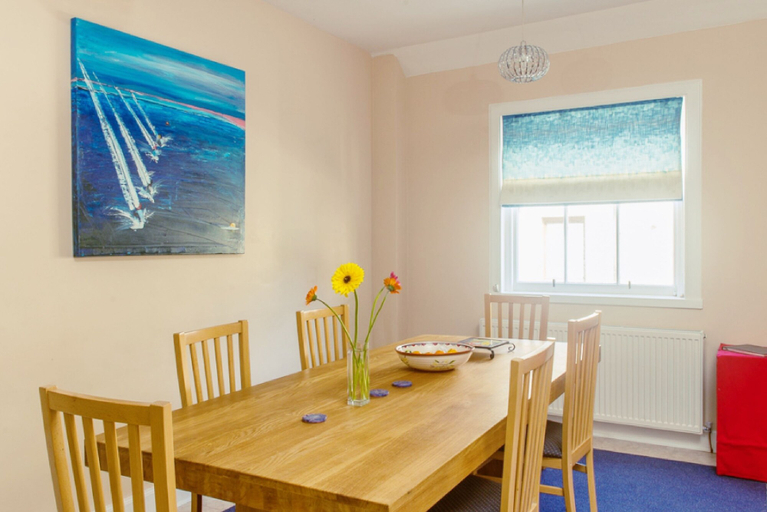 Others 5, Pleasant 2-Storey City Apartment, Edinburgh