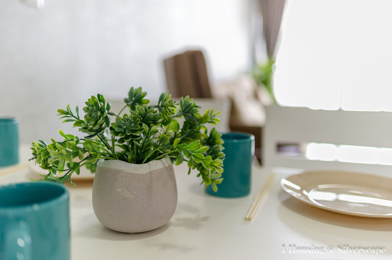 Food & Drinks 7