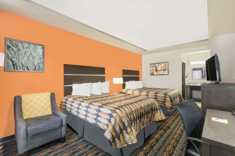 Bedroom 3, Days Inn by Wyndham Dilley, Frio