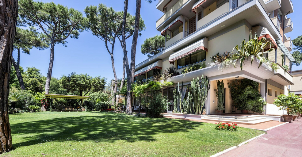 Exterior & Views 2, Hotel Andreaneri, Lucca