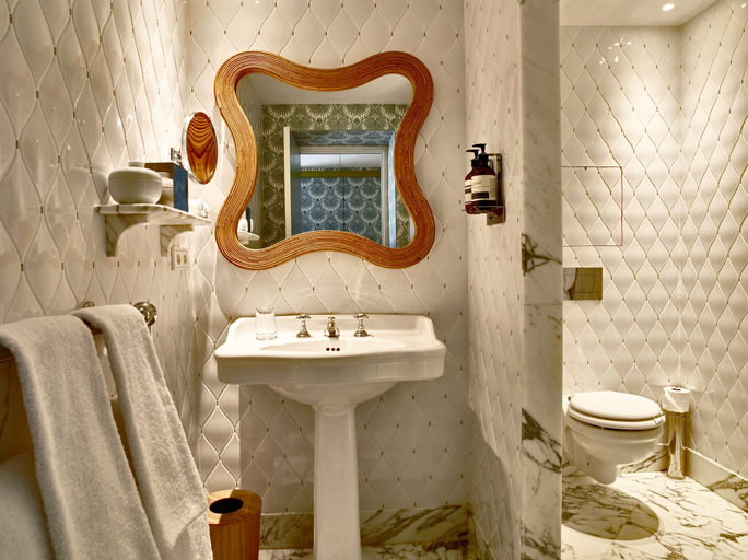 Bathroom 4, Hotel Thoumieux, Paris