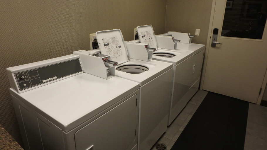 Bathroom 5, Comfort Suites Kelowna, Central Okanagan