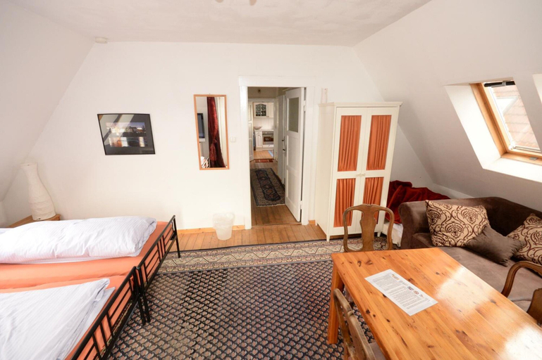 Bedroom 3, Airportgästehaus Bremen, Bremen
