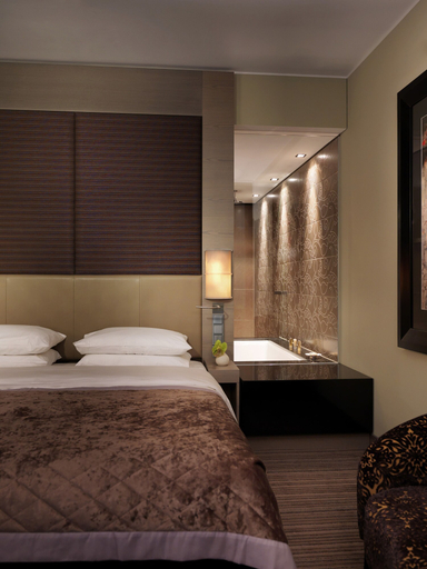 Bedroom 5, Hyatt Regency Düsseldorf, Düsseldorf