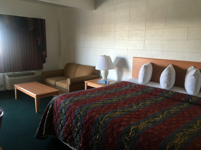 Bedroom 3, Budget Inn Boise, Ada