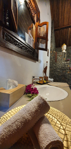 Bathroom 4, Ravoraha Ecolodge, Analanjirofo