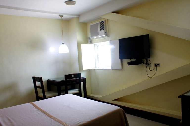 Bedroom 5, New Winston Hotel, Pasay City