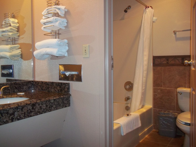 Bathroom 5, Grand Canyon Inn, Coconino