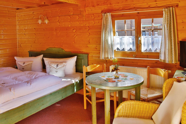 Bedroom 3, Hotel Forsthaus Luchsenburg, Bautzen