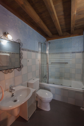 Bathroom 4, La Morada del Cid Burgos, Burgos