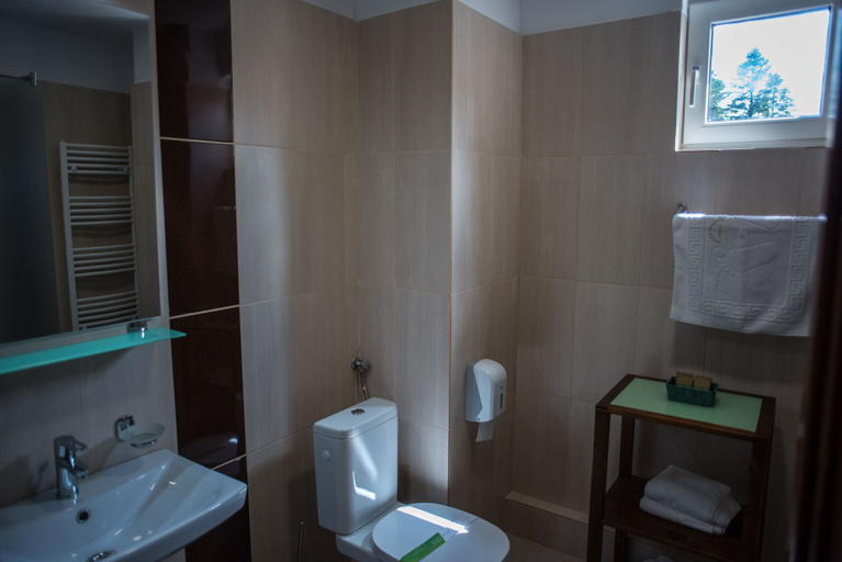 Bathroom 5, Hotel Marea Neagra, Sinaia