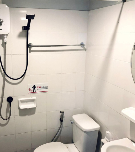 Bathroom 4, Betta Hostel, Muang Chon Buri