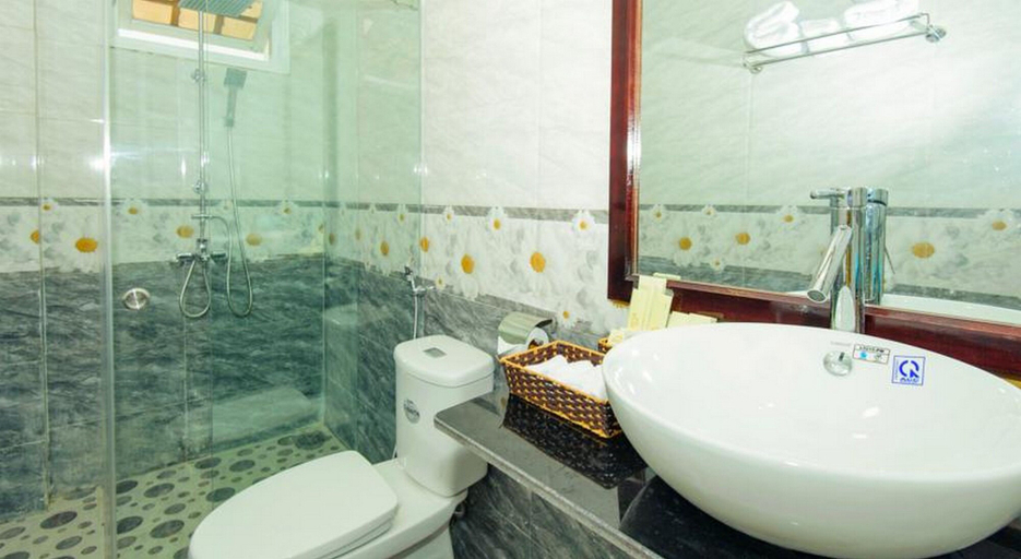 Bathroom 3, Minh Phat Homestay, Da Nang