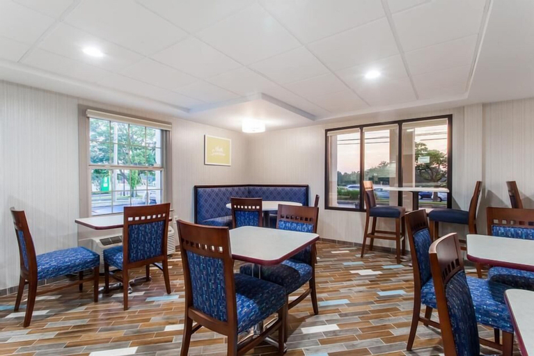 Food & Drinks 5, Days Inn by Wyndham Newark Wilmington, New Castle