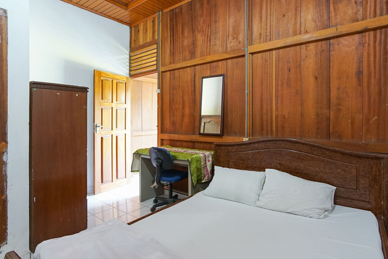 Bedroom 3, Mountain View Homestay, Tomohon