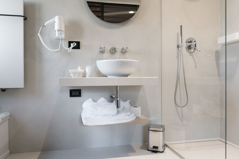 Bathroom 5, Hotel 5 Colonne, Venezia