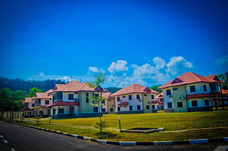 Exterior & Views 2, Kertih Damansara Inn, Kemaman