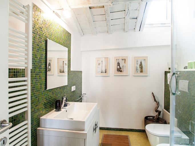 Bathroom 4, At Home Spanish Steps, Rome