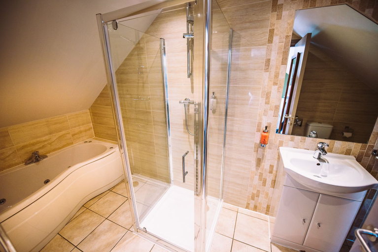 Bathroom 4, The Commercial Hotel, North Lanarkshire