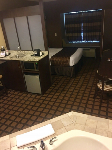 Bathroom 4, Microtel Inn & Suites by Wyndham Minot, Ward