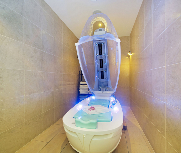 Bathroom 4, Oaks Hervey Bay Resort and Spa, Hervey Bay - Pt A