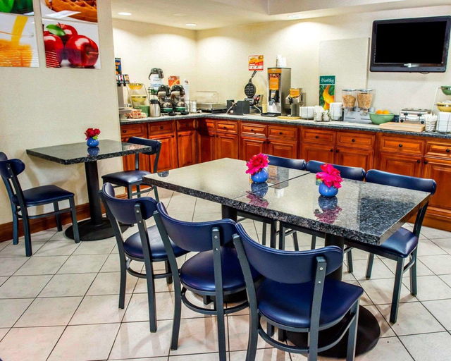 Food & Drinks 5, Quality Inn & Suites Gibsonia - Pittsburgh North, Allegheny
