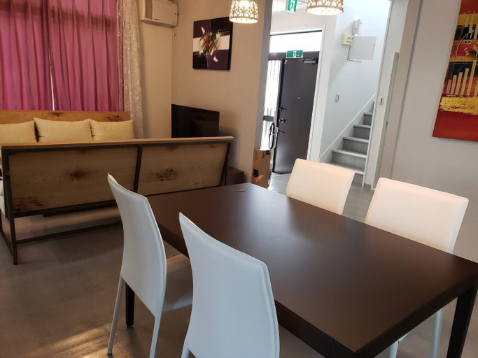 Others 4, Resortstay in American village, Chatan